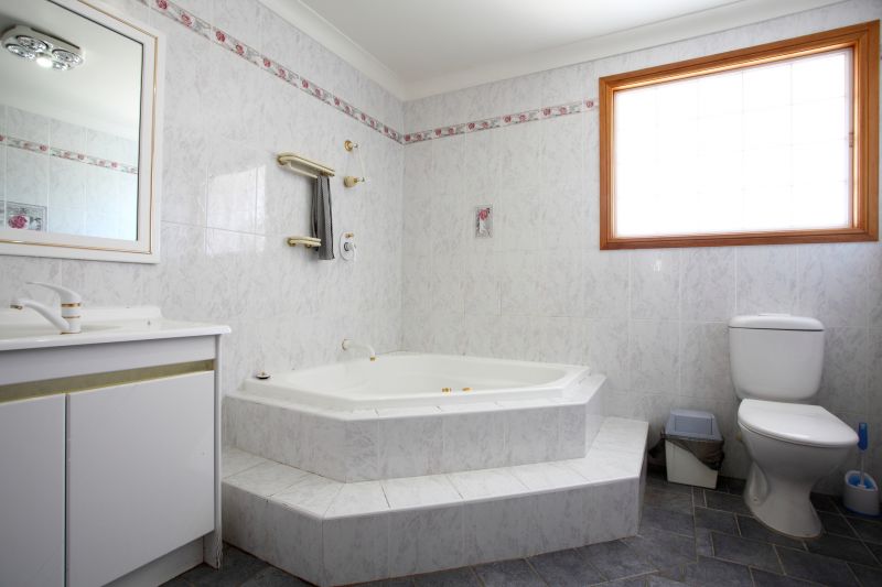 Top Bathtub Installation Companies in Upper Darby, PA